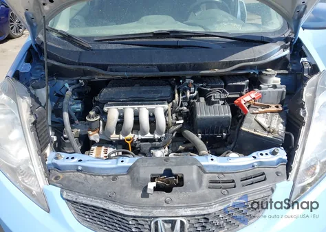 2010 Honda Fit Sport из США, поврежденный, VIN JHMGE8H4XAC006778